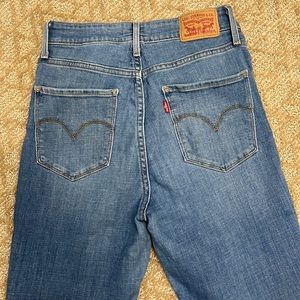 Levi’s high rise skinny jean
